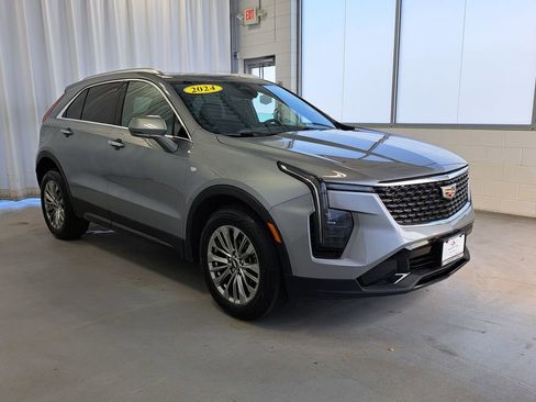 Used 2024 Cadillac XT4 Premium Luxury image 4