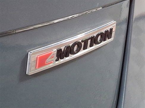 Used 2020 Volkswagen Tiguan SEL w/ 3rd Row Seat Package image 31