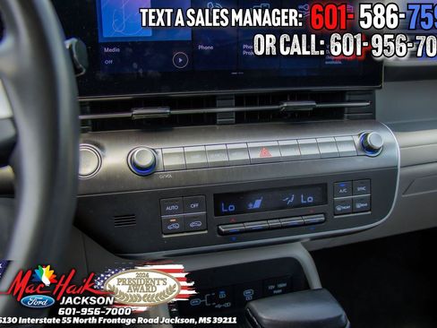 Used 2024 Hyundai Kona SEL FWD image 13