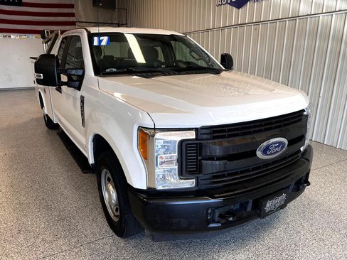 Used 2017 Ford F250 XL w/ Power Equipment Group image 2