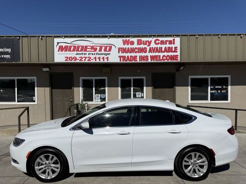 Used 2015 Chrysler 200 Limited w/ Convenience Group FWD image 6