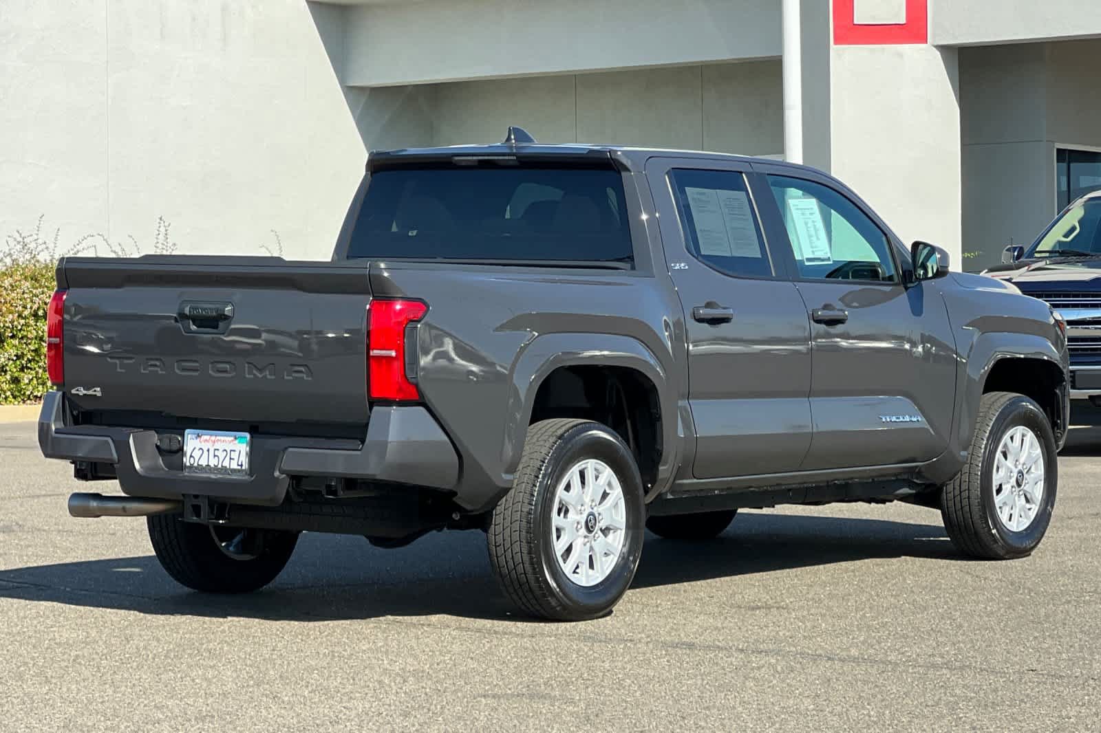 Used 2025 Toyota Tacoma SR5 AWD/4WD image 2