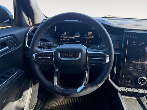 Used 2024 GMC Acadia Elevation w/ Black Edition image 12