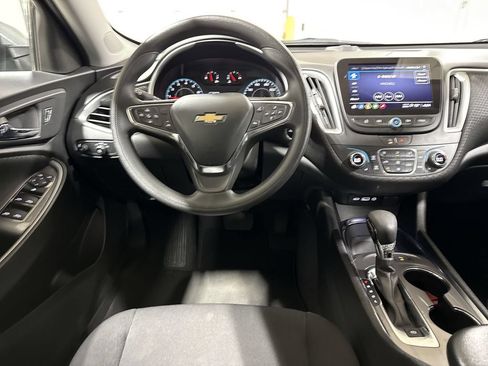 Used 2024 Chevrolet Malibu LT FWD image 11