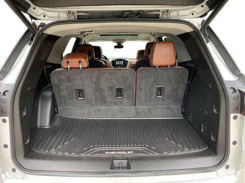 Certified 2018 Chevrolet Traverse High Country w/ LPO, 'HIT The Road' Package AWD/4WD image 13