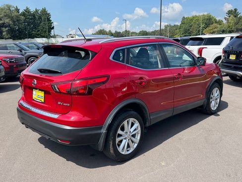 Used 2017 Nissan Rogue Sport SV w/ SV Premium Package AWD/4WD image 3