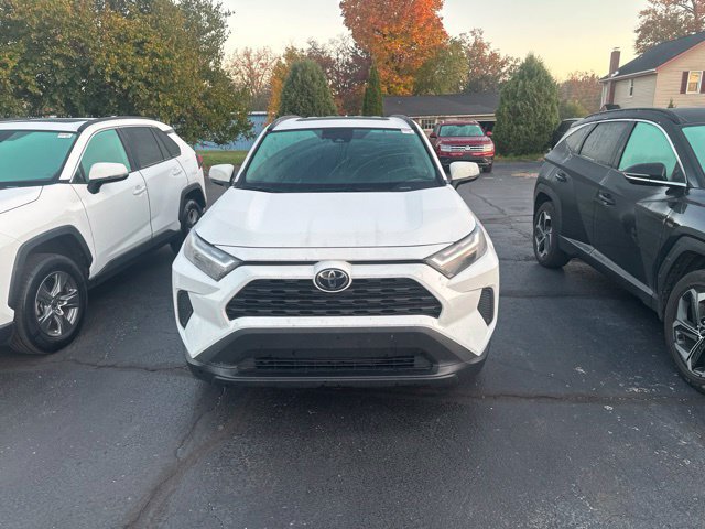 Used 2024 Toyota RAV4 XLE w/ Convenience Package AWD/4WD image 2