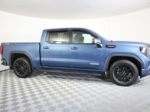Used 2024 GMC Sierra 1500 Elevation w/ Preferred Package AWD/4WD image 9