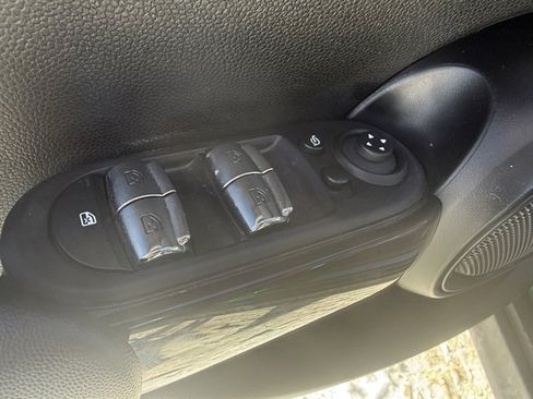 Used 2023 MINI Cooper S image 32