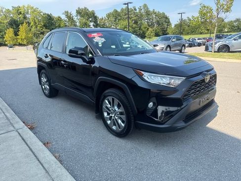 Used 2021 Toyota RAV4 XLE Premium AWD/4WD image 6
