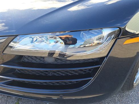 Used 2010 Audi R8 V10 image 8