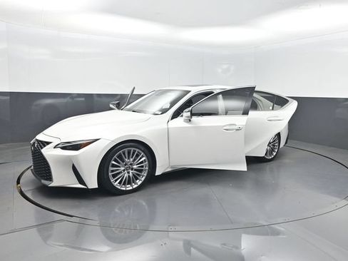 Used 2022 Lexus IS 300 w/ Premium Package RWD image 35