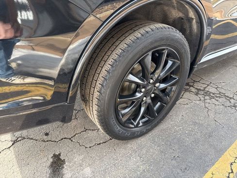 Used 2017 Dodge Durango GT w/ Premium Group image 11