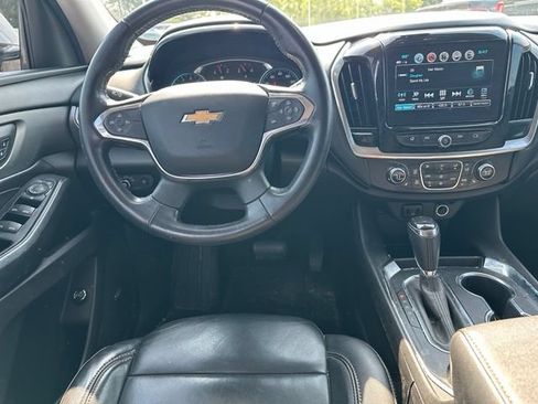 Used 2019 Chevrolet Traverse LT w/ LT Premium Package FWD image 14