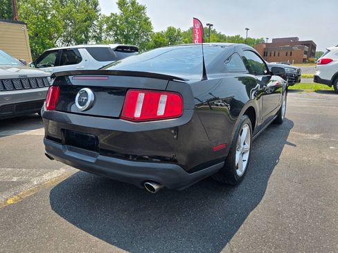 Used 2010 Ford Mustang GT RWD image 3
