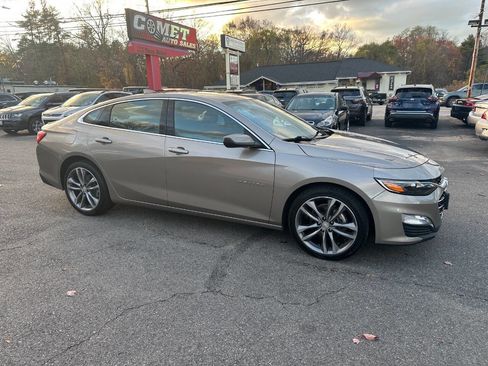 Used 2023 Chevrolet Malibu LT image 2