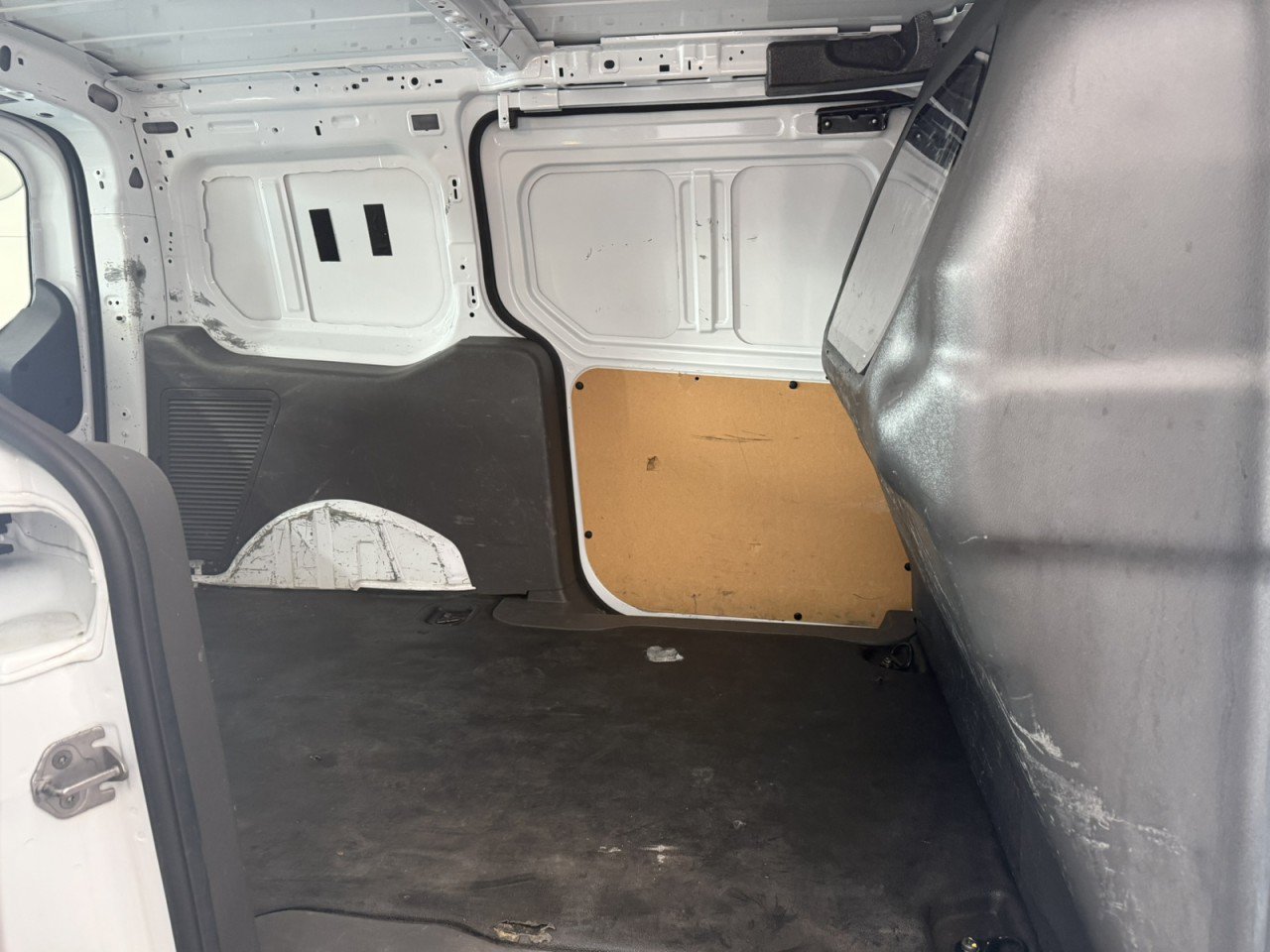 Used 2021 Ford Transit Connect XL FWD image 13