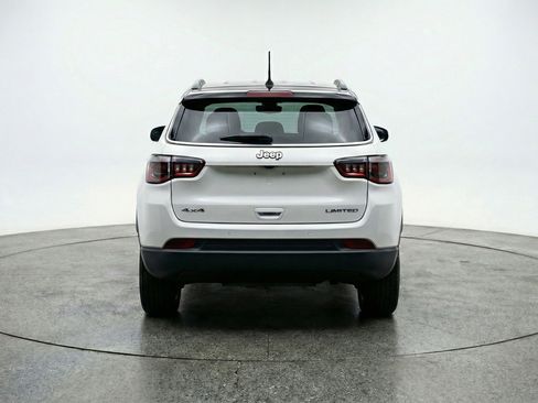 Used 2025 Jeep Compass Trailhawk AWD/4WD image 7