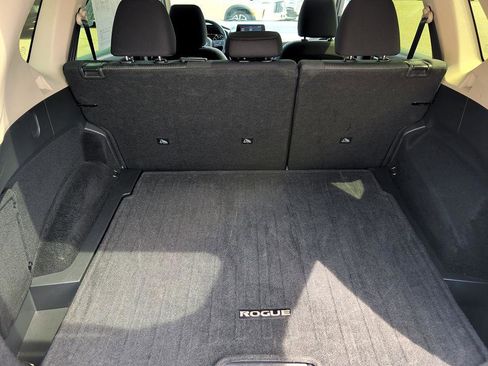 Used 2024 Nissan Rogue SV image 14