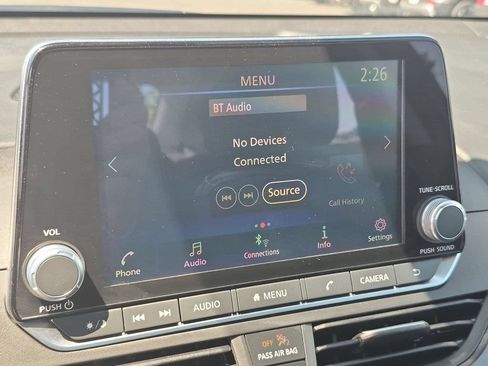 Used 2025 Nissan Altima 2.5 SV AWD/4WD image 17