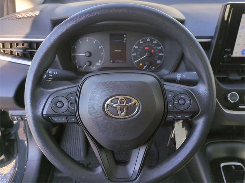 Used 2023 Toyota Corolla LE image 10