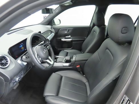 Certified 2022 Mercedes-Benz GLB 250 image 17