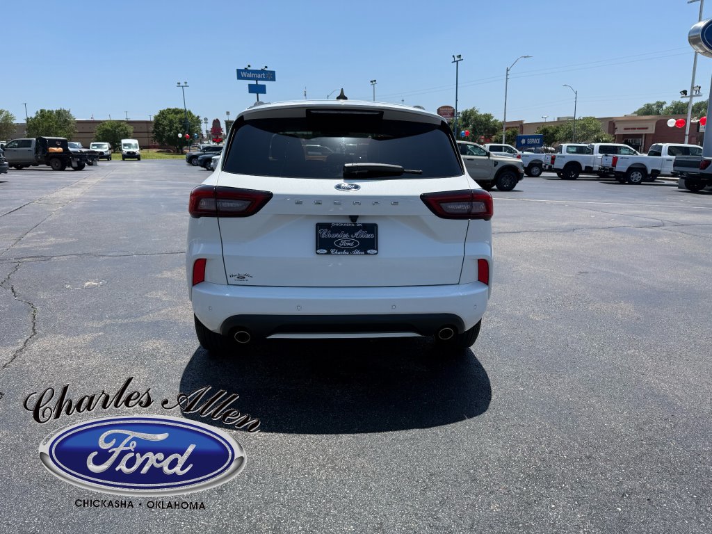 Used 2024 Ford Escape ST-Line w/ Tech Pack #1 FWD image 4