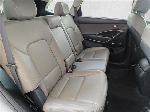 Used 2017 Hyundai Santa Fe FWD image 21