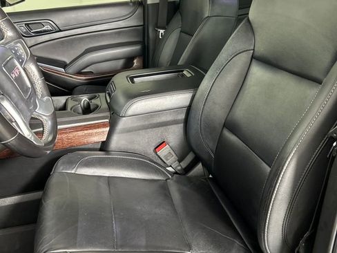 Used 2020 GMC Yukon XL SLT w/ Value Plus Edition image 12