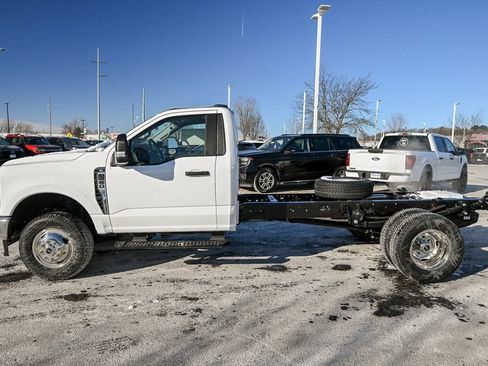 New 2026 Ford F350 XL w/ XL Chrome Package image 8