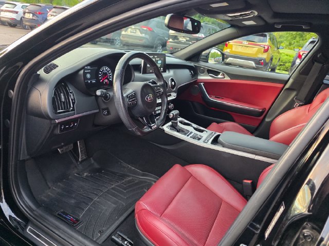 Used 2019 Kia Stinger GT1 AWD/4WD image 14