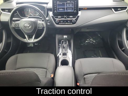 Used 2019 Toyota Corolla SE image 2