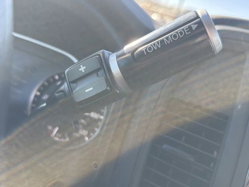 Used 2024 Nissan Titan SV w/ Accessory Utility Package image 23