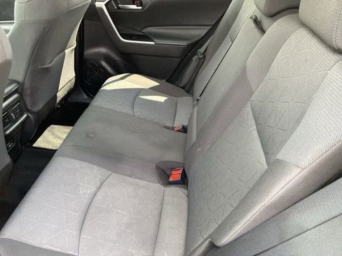 Used 2022 Toyota RAV4 XLE w/ Convenience Package AWD/4WD image 22