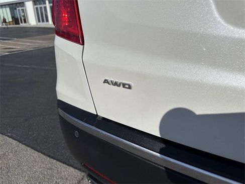 Used 2019 Cadillac XT5 Premium Luxury image 4