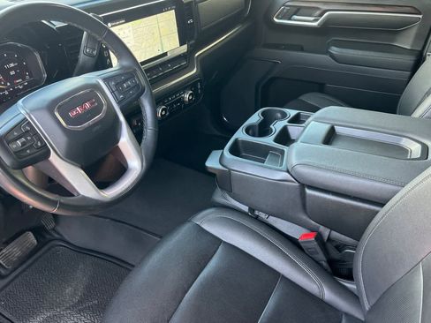 Used 2025 GMC Sierra 1500 SLT RWD image 12