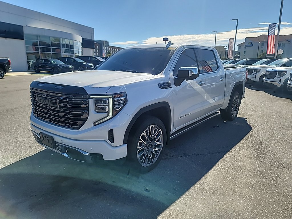 Used 2025 GMC Sierra 1500 Denali Ultimate AWD/4WD image 3
