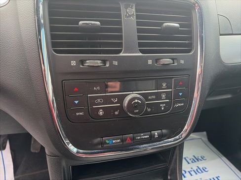 Used 2018 Dodge Grand Caravan GT FWD image 17