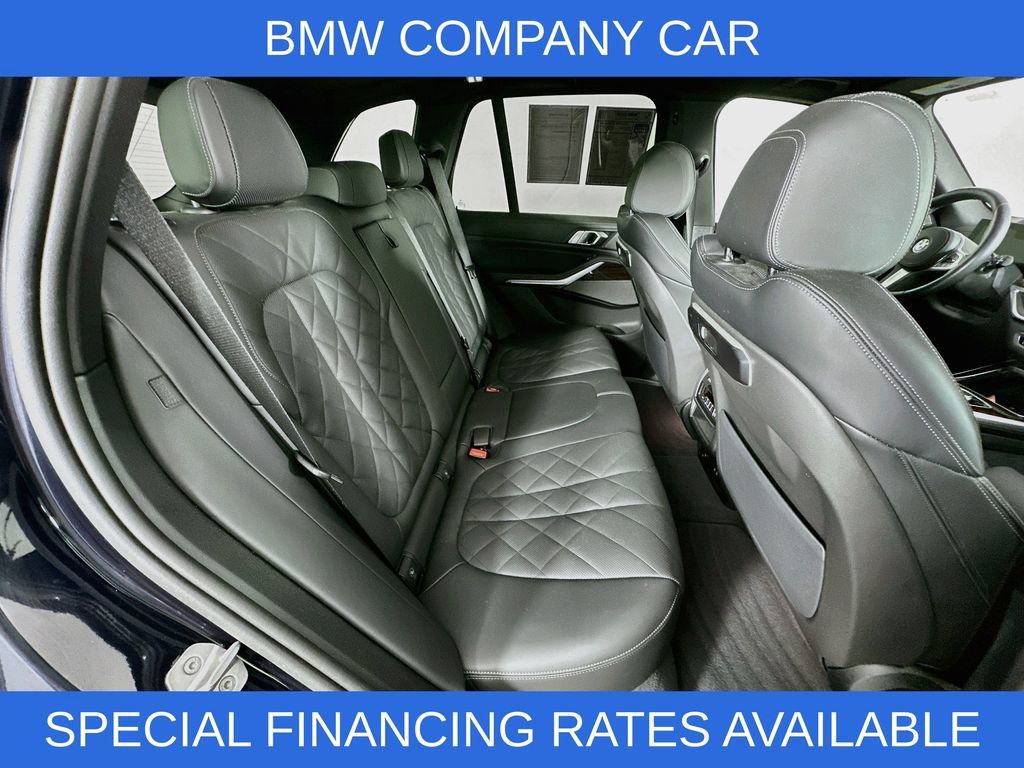 Used 2026 BMW X5 xDrive40i w/ M Sport Package AWD/4WD image 33