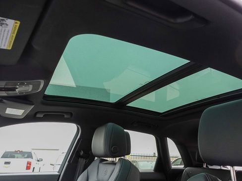 Used 2025 Audi Q3 2.0T Premium w/ Black Optic Sport Package image 25