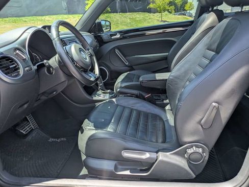 Used 2013 Volkswagen Beetle R-Line FWD image 20