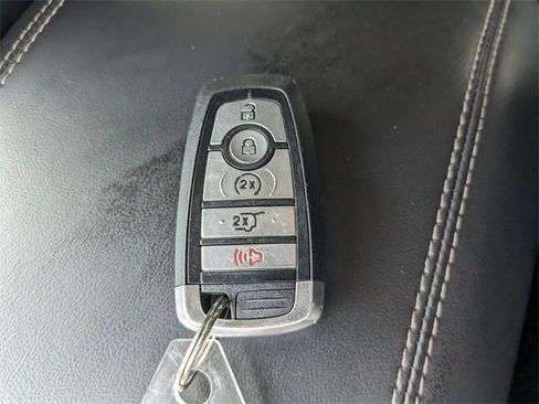 Used 2023 Ford Explorer Limited image 34