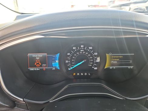 Used 2020 Ford Fusion SE image 15