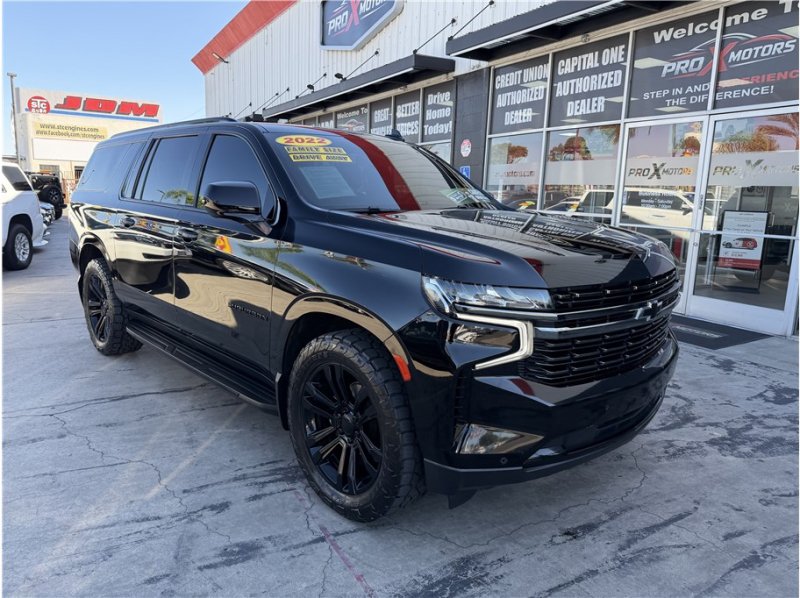 Used 2022 Chevrolet Suburban RST w/ Max Trailering Package AWD/4WD image 8