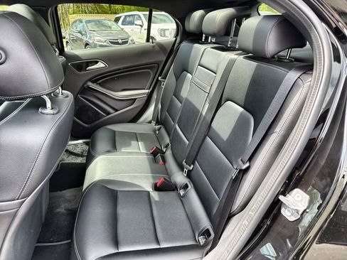 Used 2020 Mercedes-Benz GLA 250 4MATIC image 23