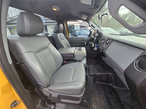 Used 2014 Ford F250 XL w/ Snow Plow Prep Package AWD/4WD image 27