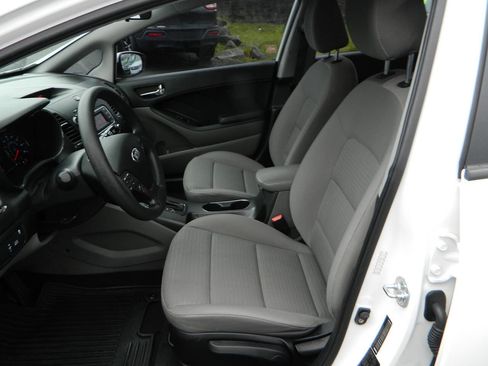 Used 2015 Kia Forte LX w/ Popular Package image 12