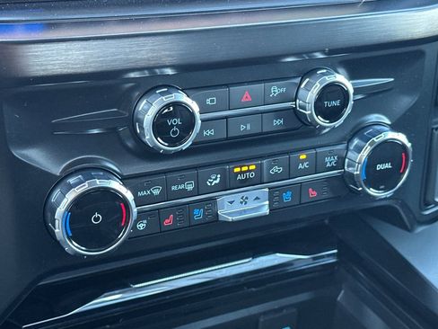 New 2026 Ford F250 Lariat w/ Black Appearance Package image 17