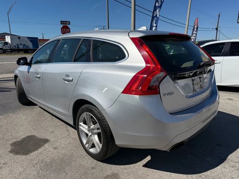 Used 2015 Volvo V60 T5 Premier image 6