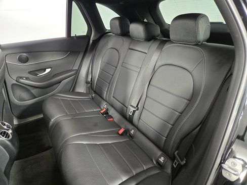 Used 2021 Mercedes-Benz GLC 300 4MATIC image 16